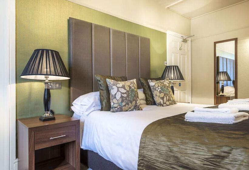 חדר סופריור, The Royal Oak Hotel, Welshpool, Mid Wales