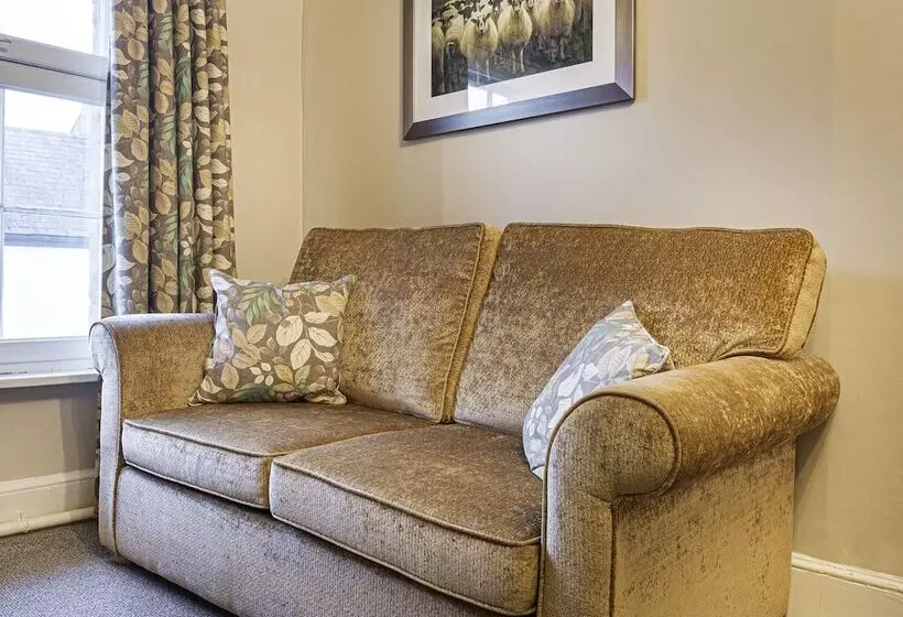 スーペリアファミリールーム, The Royal Oak Hotel, Welshpool, Mid Wales