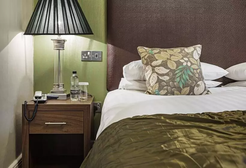 スーペリアファミリールーム, The Royal Oak Hotel, Welshpool, Mid Wales