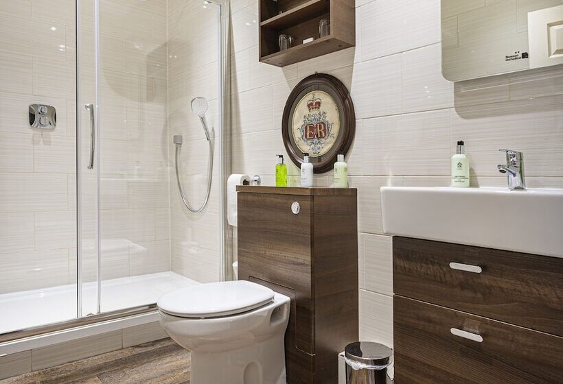 סוויטה דלוקס, The Royal Oak Hotel, Welshpool, Mid Wales