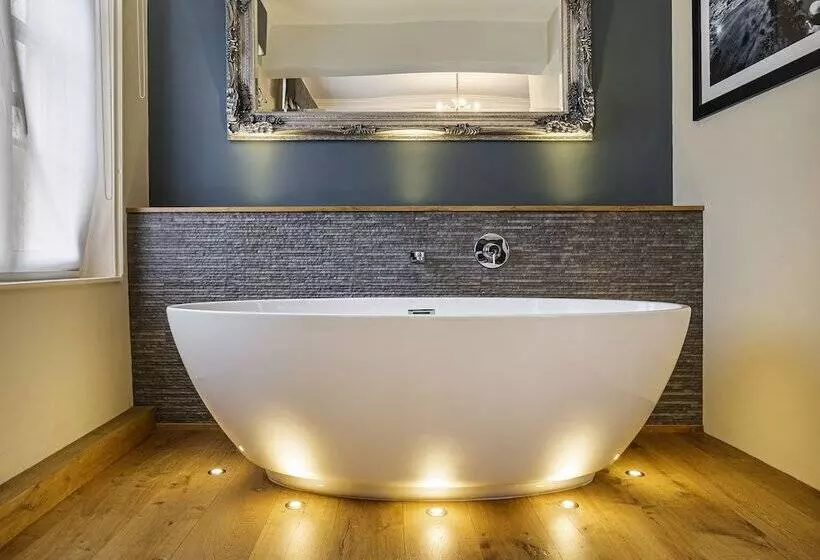 デラックススイート, The Royal Oak Hotel, Welshpool, Mid Wales