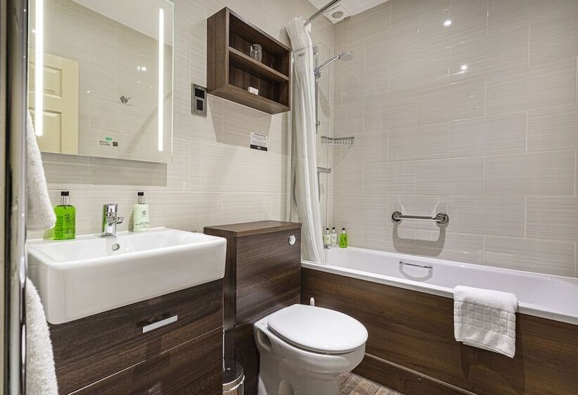 חדר סופריור, The Royal Oak Hotel, Welshpool, Mid Wales