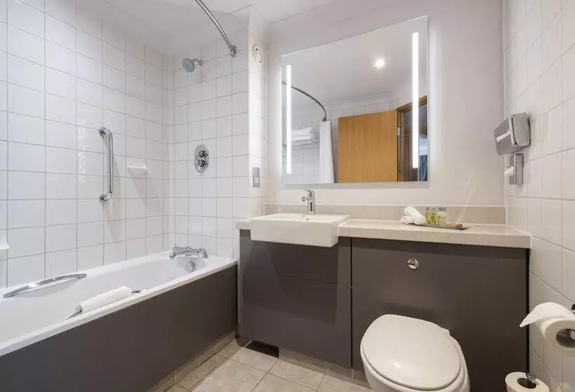 Deluxe-perhehuone, Doubletree By Hilton Swindon