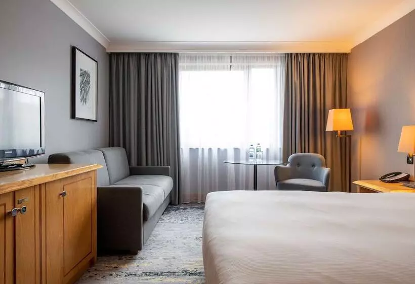 Deluxe-perhehuone, Doubletree By Hilton Swindon