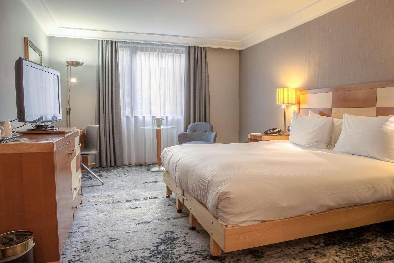 스탠다드 룸 킹사이즈 침대, Doubletree By Hilton  Swindon