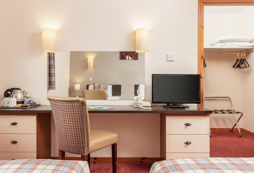 Номер Стандарт, Highlander Hotel ‘a Bespoke Hotel’