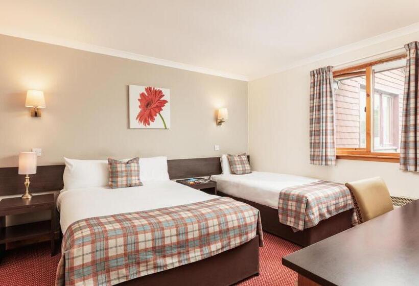 Семейный Номер, Highlander Hotel ‘a Bespoke Hotel’