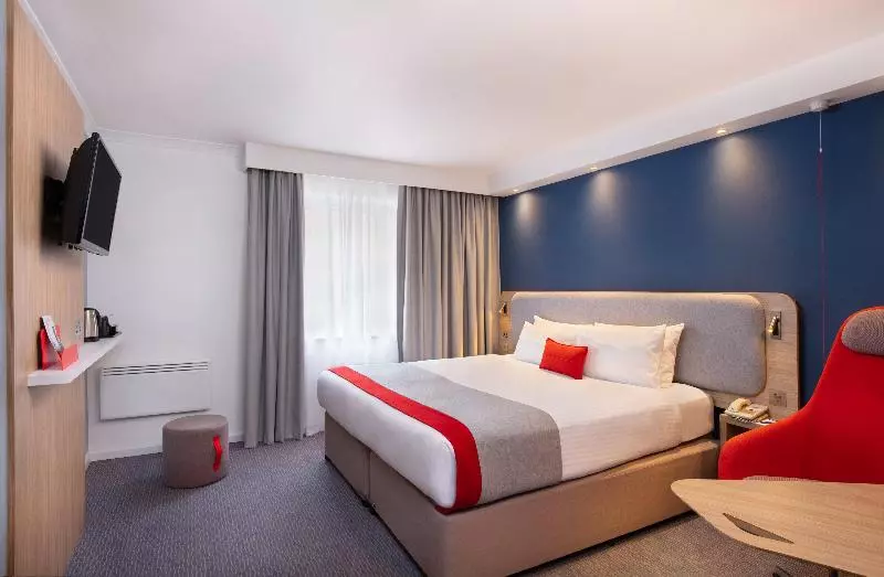身障者適用スタンダードルーム, Holiday Inn Express Strathclyde Park M74, Jct 5, An Ihg
