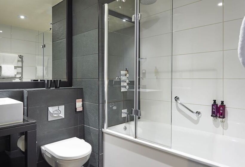 Номер Стандарт, Malmaison Manchester