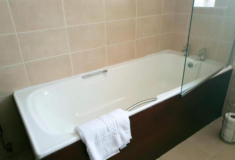 חדר משפחתי, Mansfield House