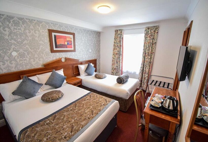 Quarto Triplo Estandar, Pembridge Palace