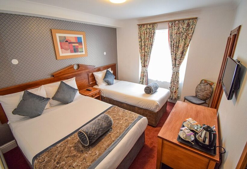 スタンダードトリプルルーム, Pembridge Palace