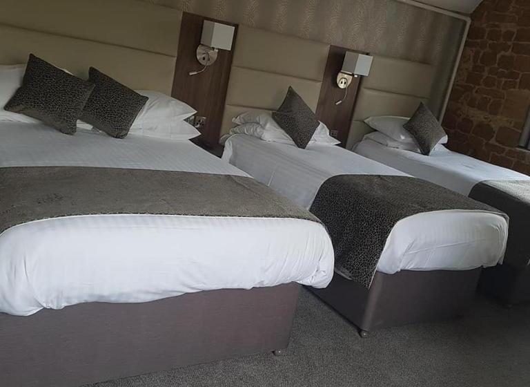 Family Suite, The Hind