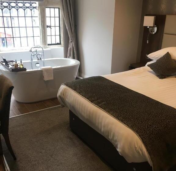 デラックスルーム, The Hind