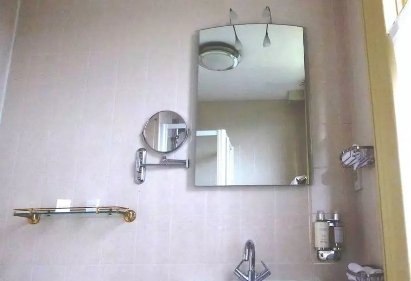 اتاق استاندارد یک تخته با سرویس بهداشتی مشترک, The Kennard Boutique Guesthouse