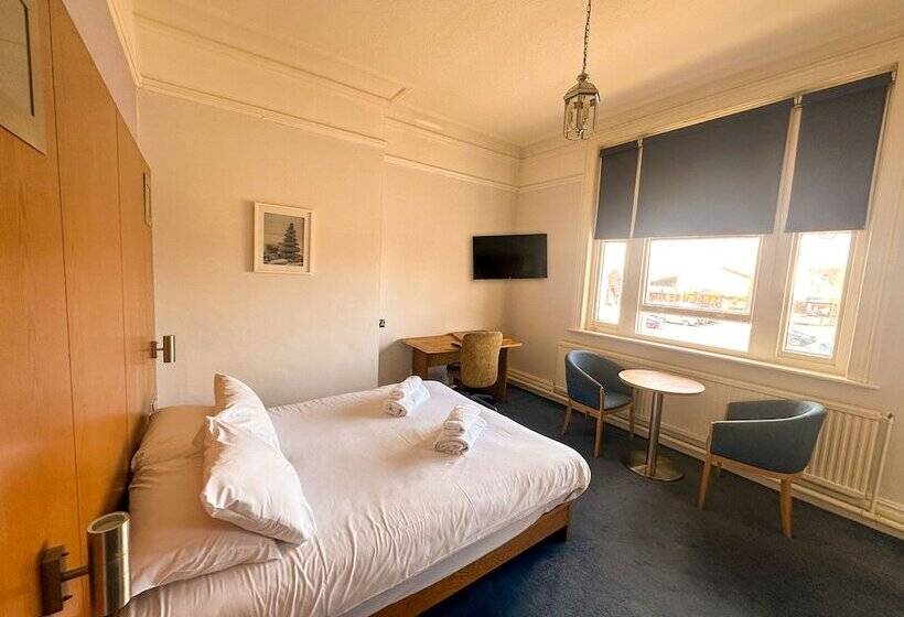 스탠다드 룸, The New England