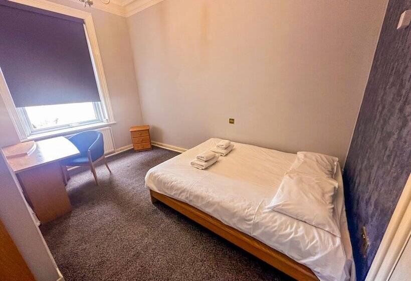 스탠다드 룸, The New England