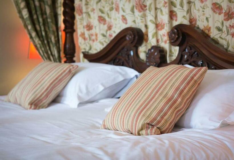 חדר פרמיום נוף לאגם, Lake Vyrnwy Hotel & Spa