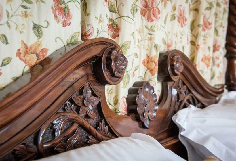 חדר פרמיום נוף לאגם, Lake Vyrnwy Hotel & Spa