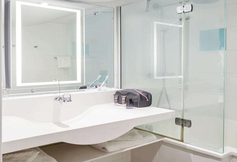 패밀리 룸, Novotel Birmingham Airport Terminal Building   Nec