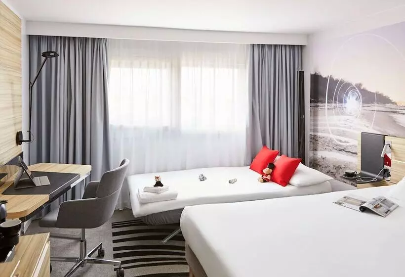 Standard-huone Parivuode, Novotel Birmingham Airport Terminal Building   Nec