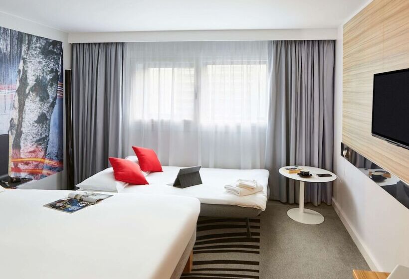 Quarto Superior, Novotel Birmingham Airport Terminal Building   Nec