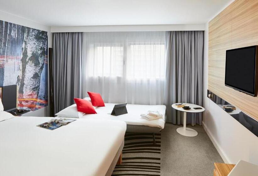 Quarto Familiar, Novotel Birmingham Airport Terminal Building   Nec