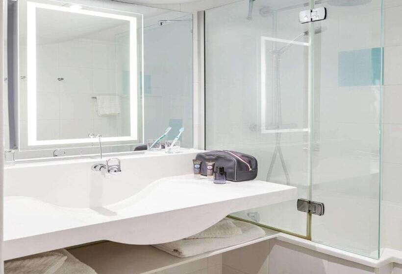 패밀리 룸, Novotel Birmingham Airport Terminal Building   Nec