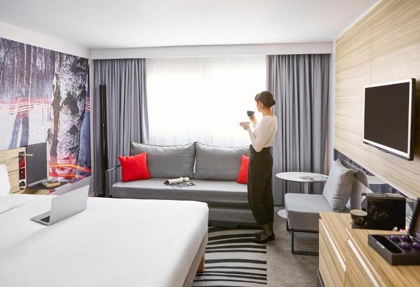 Quarto Superior, Novotel Birmingham Airport Terminal Building   Nec