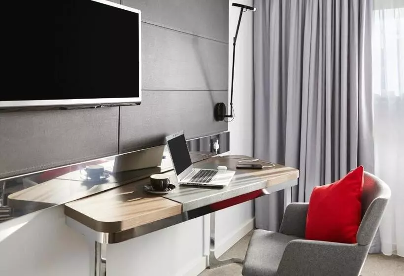 Executive-huone, Novotel Birmingham Airport Terminal Building   Nec