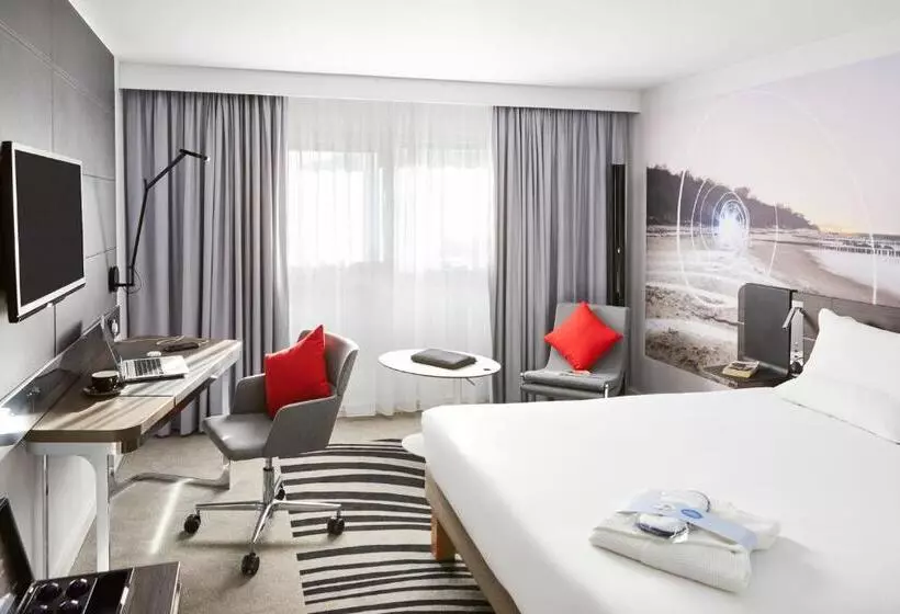Executive-huone, Novotel Birmingham Airport Terminal Building   Nec