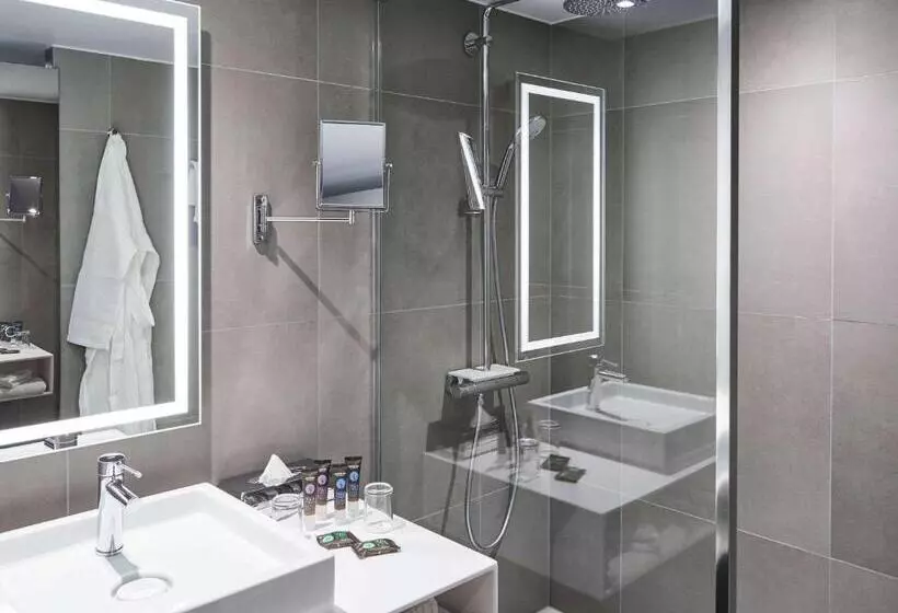 Executive-huone, Novotel Birmingham Airport Terminal Building   Nec