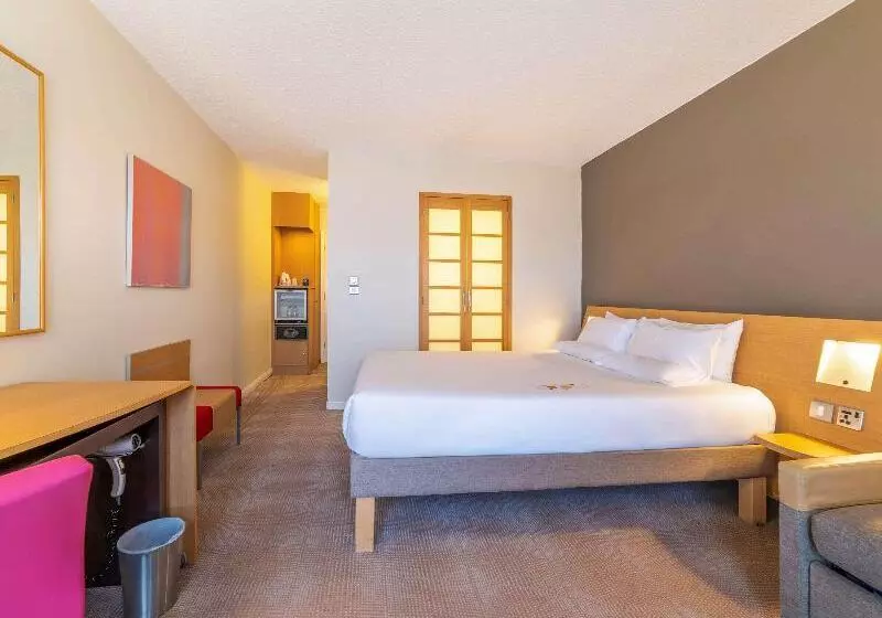 Superior-huone, Novotel Southampton