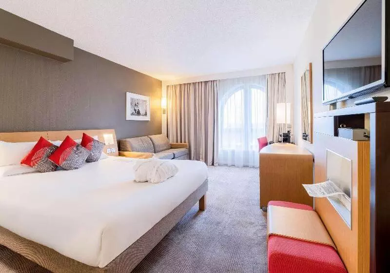 Superior-huone, Novotel Southampton