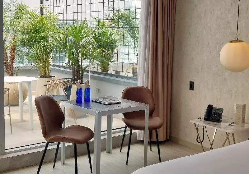 Executive-huone, Novotel Southampton