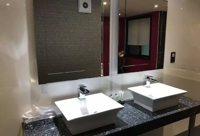 سوییت, Best Western Brook Hotel Norwich