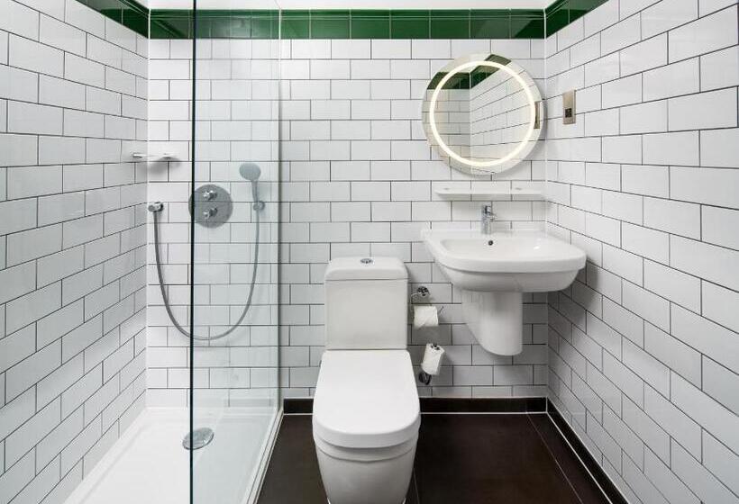 Номер Стандарт с Балконом, Ibis Styles London Gloucester Road