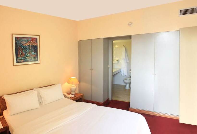 골프 전망 주니어 스위트, Mont Fébé