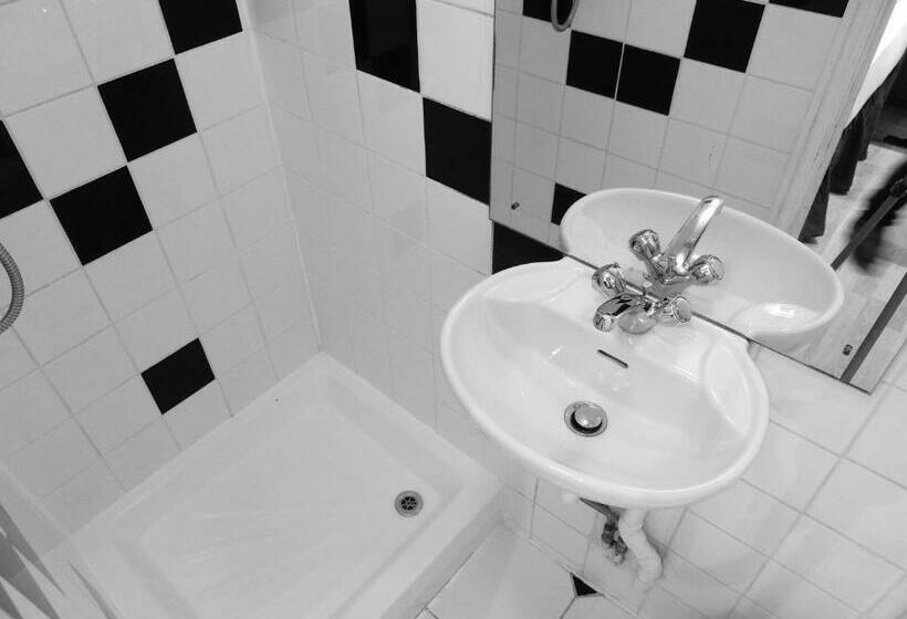 单人经济间, Shakespeare