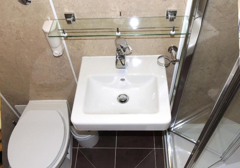 标准间, Shakespeare