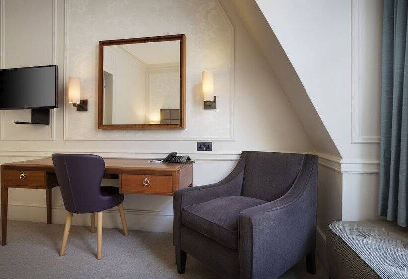 高级大房间, Sloane Square