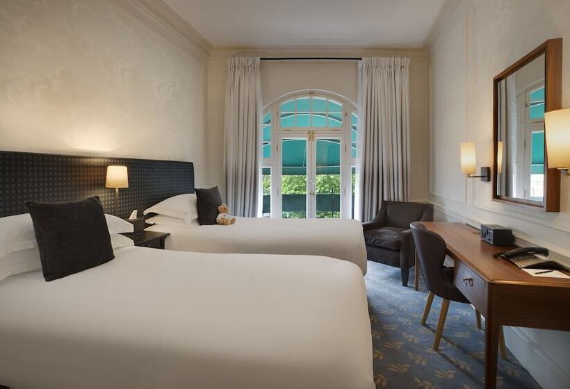 高级大房间, Sloane Square