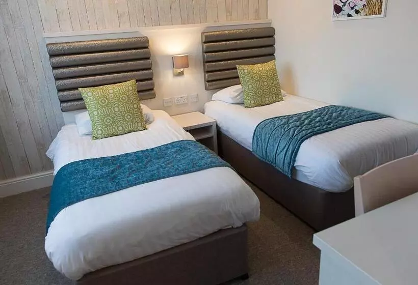 اتاق خانوادگی تودرتو, St Ives