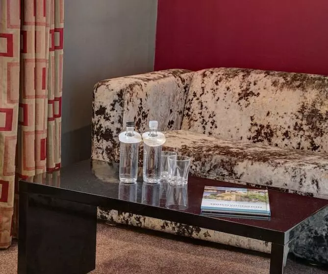 اتاق اجرایی, St James Hotel; Bw Premier Collection