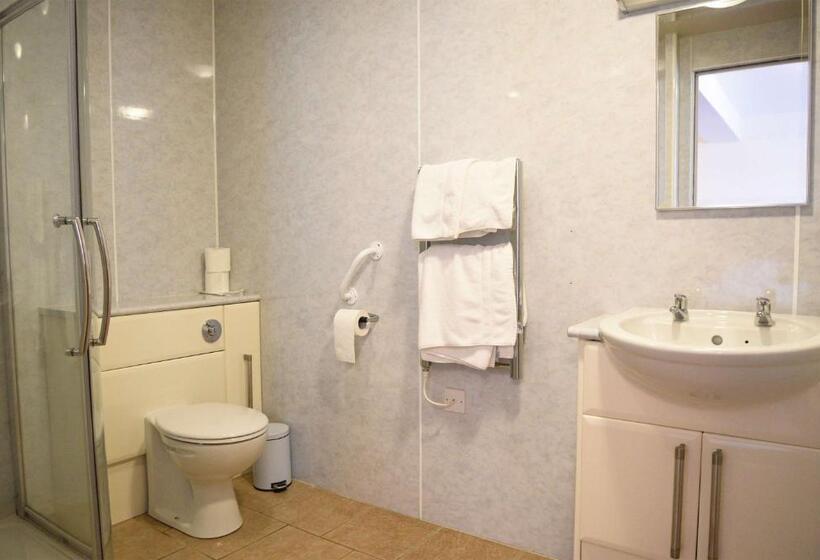 수피리어 룸, The Royal