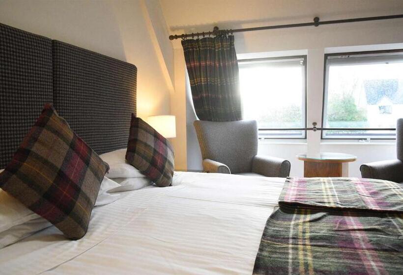 디럭스 룸, The Royal