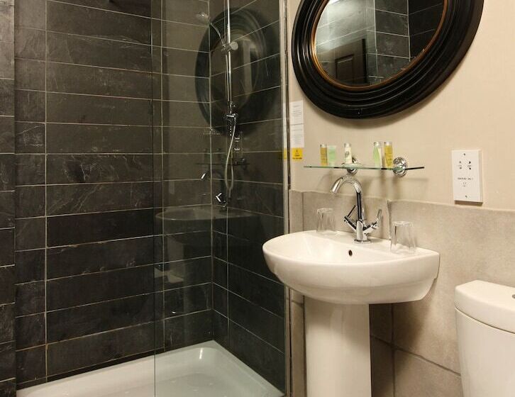 高级大房间, West Highland