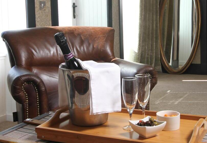 جناح سرير كينج, West Highland