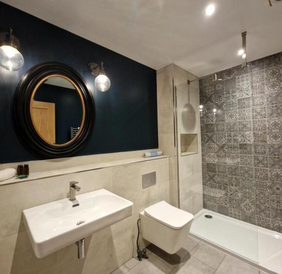 标准工作室带阳台, West Highland