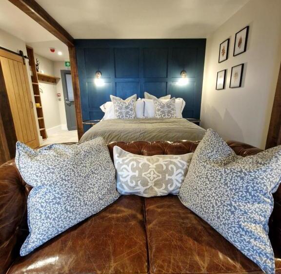 标准工作室带阳台, West Highland